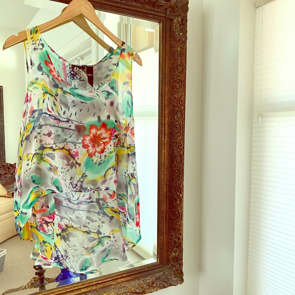 Bright chiffon high-low tank